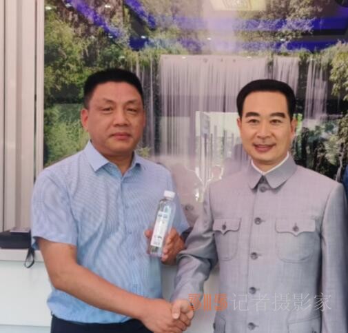 仙寓山泉（龍,、壽,、佛）硒礦泉水省代簽約在仙寓山舉行
