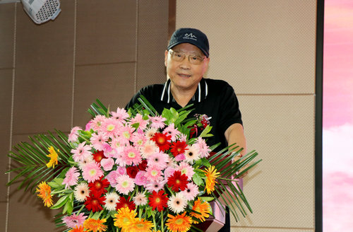 慶祝八一建軍節(jié)書畫筆會(huì)暨公益活動(dòng)在林州舉行
