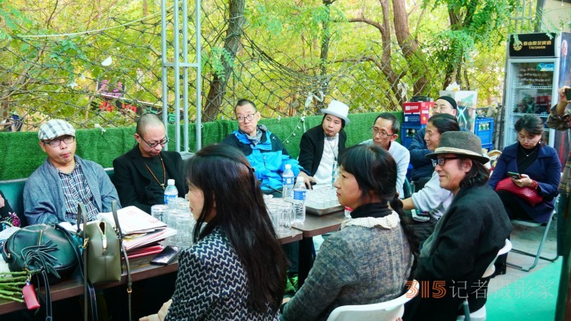 藍色老虎之聲：詩人藝術(shù)家紀(jì)念于貞志朗誦會在京舉辦
