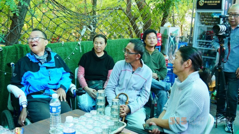 藍色老虎之聲：詩人藝術(shù)家紀(jì)念于貞志朗誦會在京舉辦