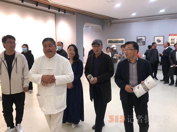 河北遵化：公共圖書館,、文化館服務宣傳周暨郝麗茹中國畫作品展活動