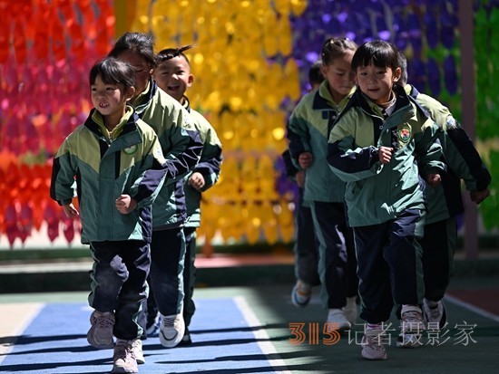 學前教育加速進入“有法可依”新時代 家長,、幼師期待：把幼兒園時光還給孩子們