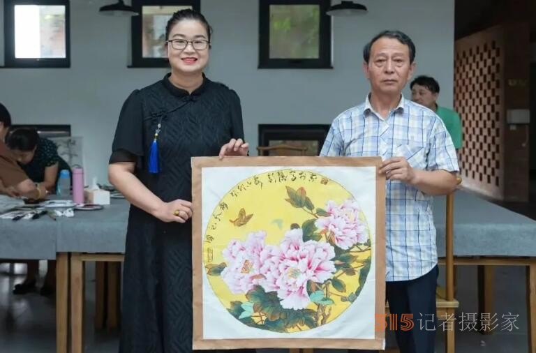 水墨染秋韻,，書(shū)香沁梨園—— 記大興區(qū)梨花村書(shū)畫(huà)交流活動(dòng)