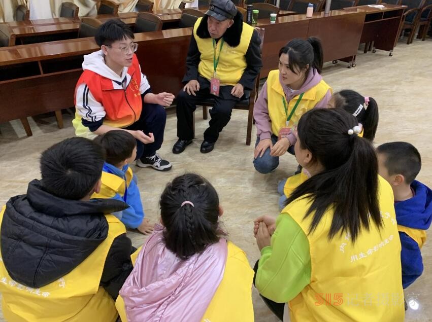 軍旅國學(xué)親子營第二界公益活動(dòng)在遵義夢潤集團(tuán)舉辦