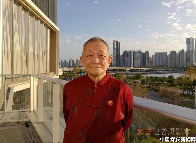 中港澳國(guó)際新聞報(bào)禮贊 ——訪澳門《中港澳國(guó)際新聞報(bào)》創(chuàng)始人,、董事長(zhǎng),、總編輯方宏新