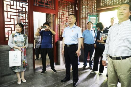 香港衛(wèi)視總臺國際書畫研究院攜手多家機(jī)構(gòu)舉辦“墨潤濟(jì)南”藝術(shù)作品展