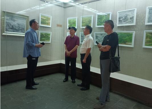 香港衛(wèi)視總臺國際書畫研究院攜手多家機(jī)構(gòu)舉辦“墨潤濟(jì)南”藝術(shù)作品展