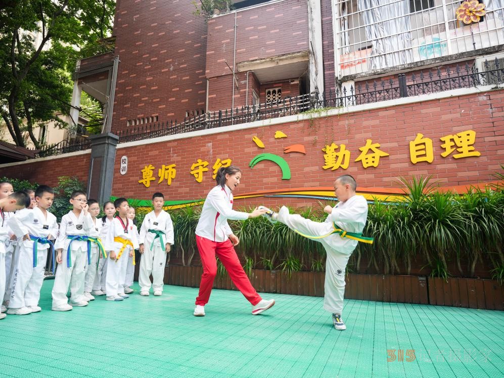 新起點(diǎn)，夢想啟動：全國多地中小學(xué)迎來開學(xué)
