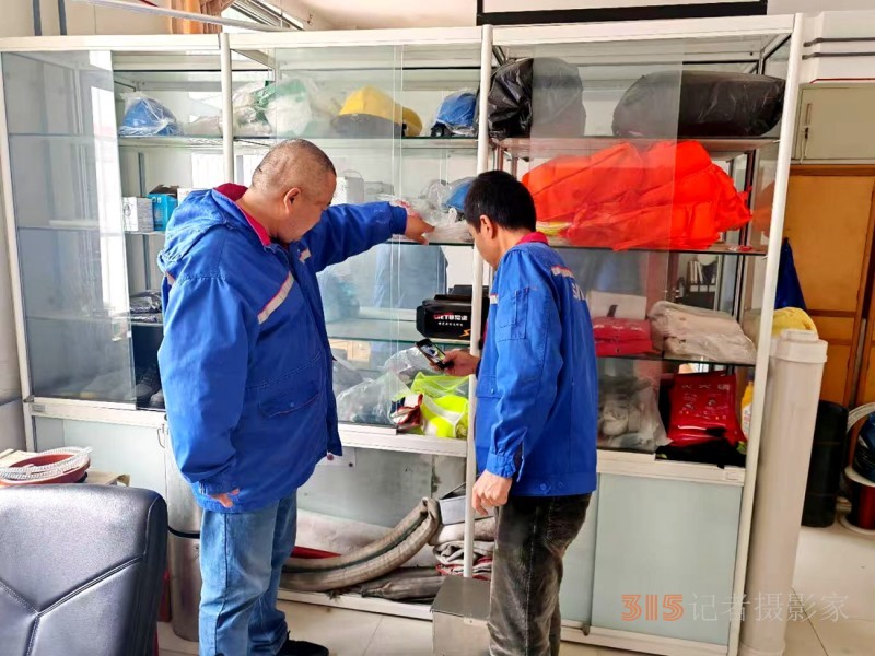 中石化安陽石油開展承運(yùn)商成品油罐車專項安全檢查