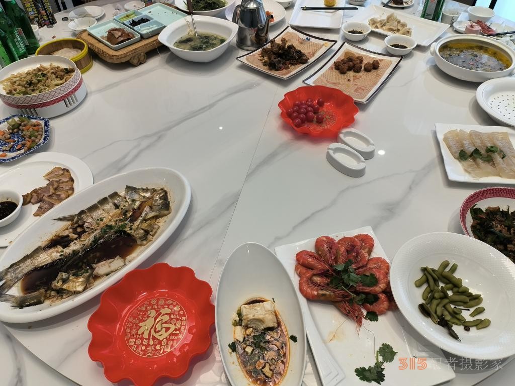 新華視點·關(guān)注糧食浪費丨如何避免節(jié)日盛宴變“剩宴”,？