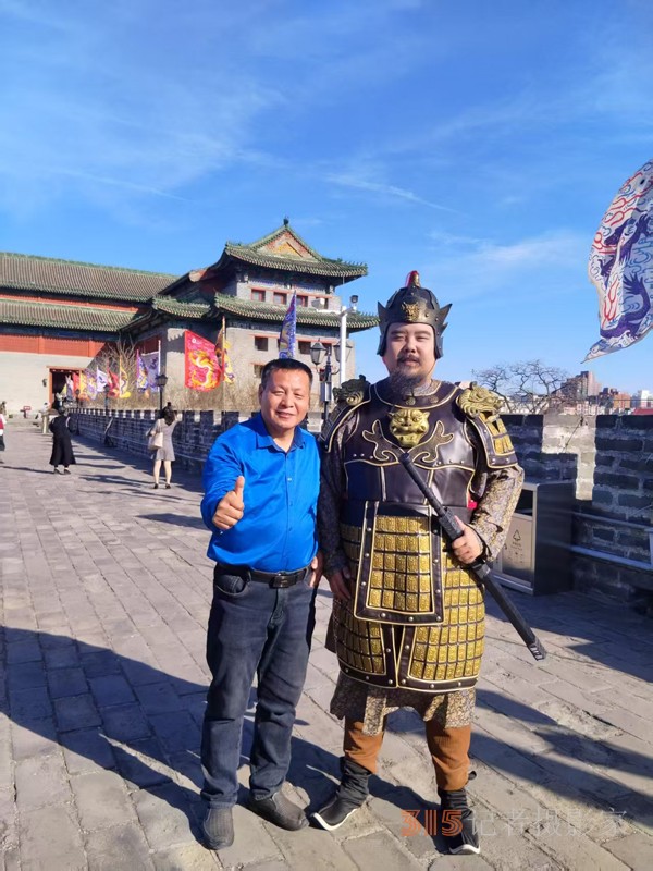春分時節(jié)明城墻樂游賞梅