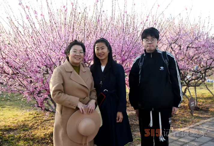 樂訂坊成功舉辦“花香上巳節(jié),，春騁老君堂”非遺漂漆體驗賞花拍攝活動