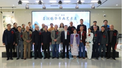 “墨潤(rùn)鵲華”書畫藝術(shù)展在濟(jì)南開幕 搭建南北文化交流新平臺(tái)