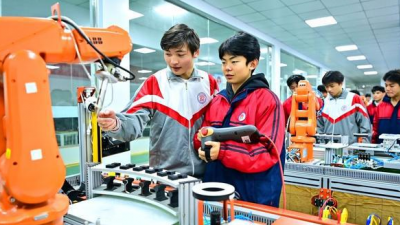 職校生：畢業(yè)后,，這樣成為“能工巧匠”……