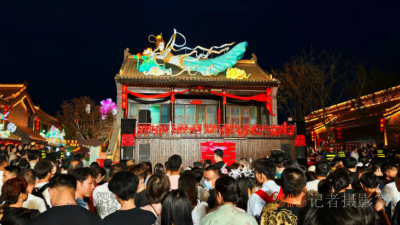 洛邑古城夜未央,，漢服華彩映華光