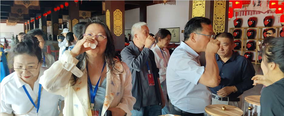 “品讀千年古都,，放歌趙王集團(tuán)” 中國(guó)文藝名家走進(jìn)河北邯鄲采風(fēng)系列活動(dòng)成功舉辦
