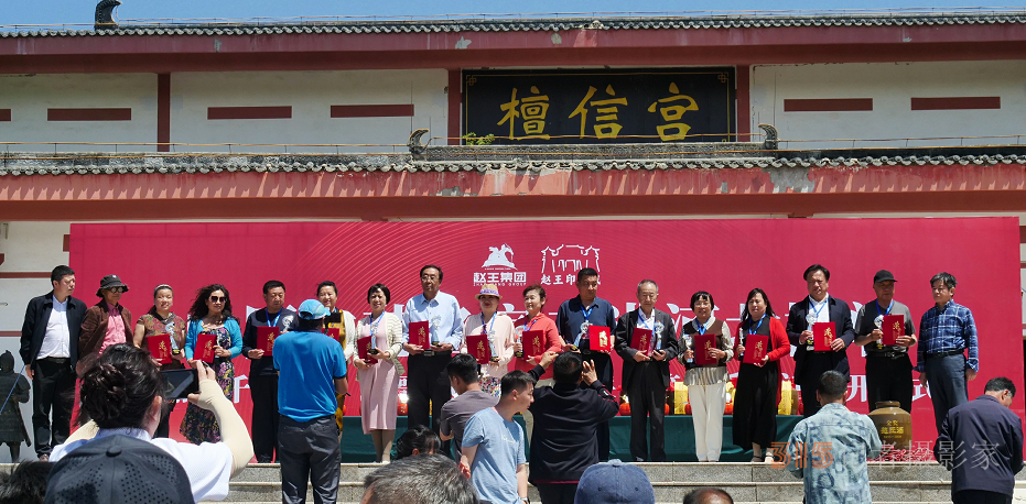 “品讀千年古都,，放歌趙王集團(tuán)” 中國(guó)文藝名家走進(jìn)河北邯鄲采風(fēng)系列活動(dòng)成功舉辦